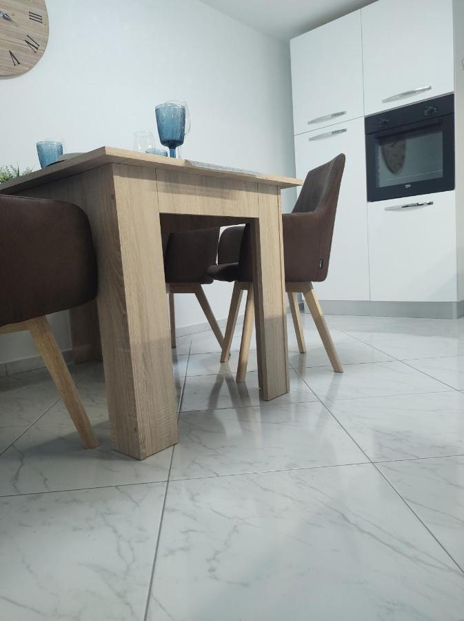 Apartment Iskra พลิตวิชกา เยเซรา ภายนอก รูปภาพ